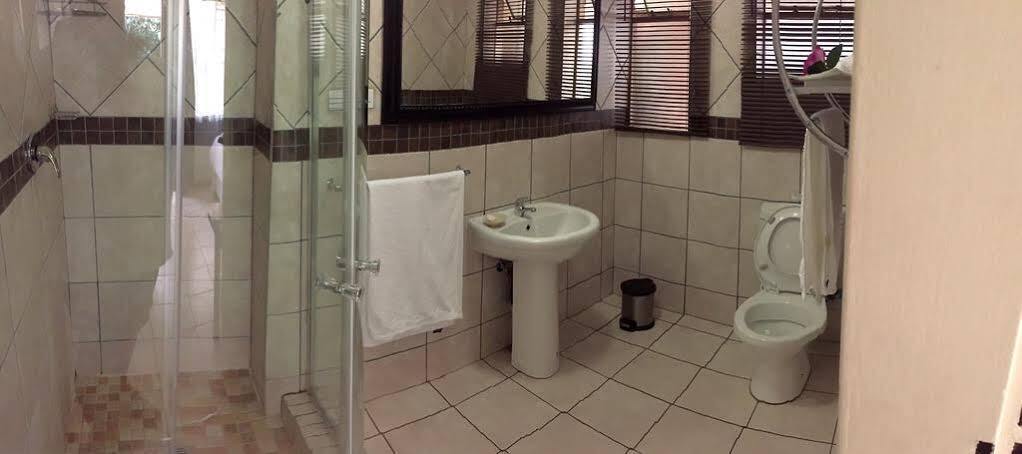 Premiere Guesthouse Bloemfontein Exterior photo