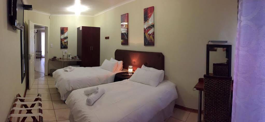Premiere Guesthouse Bloemfontein Exterior photo